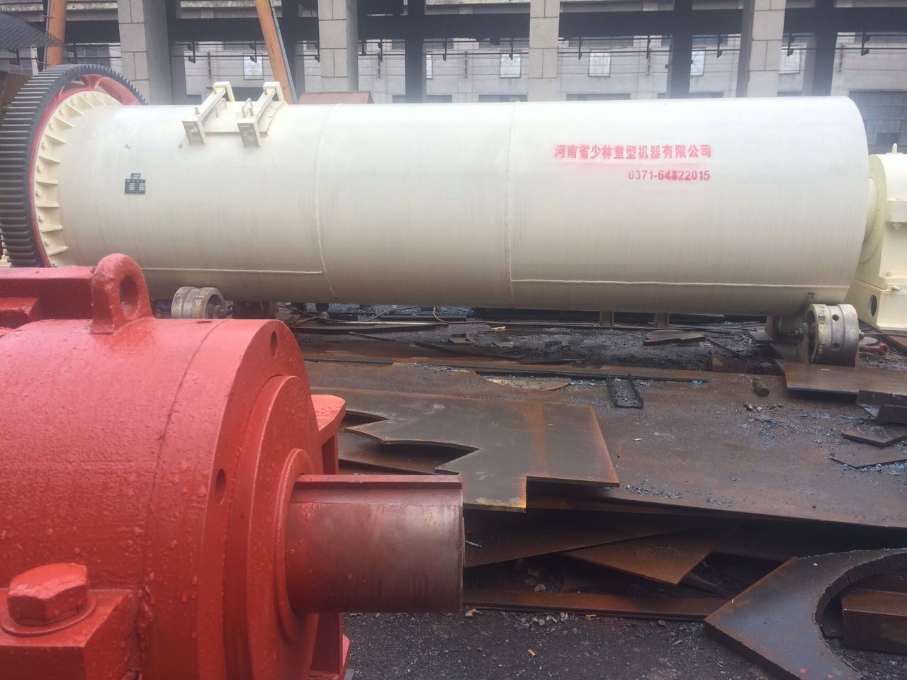 上海山芬專業(yè)生產(chǎn)陶瓷節(jié)能球磨機(jī)產(chǎn)品圖片