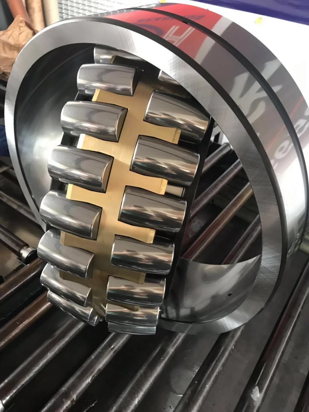 破碎機(jī)調(diào)心滾子軸承23160CAW33C3產(chǎn)品圖片