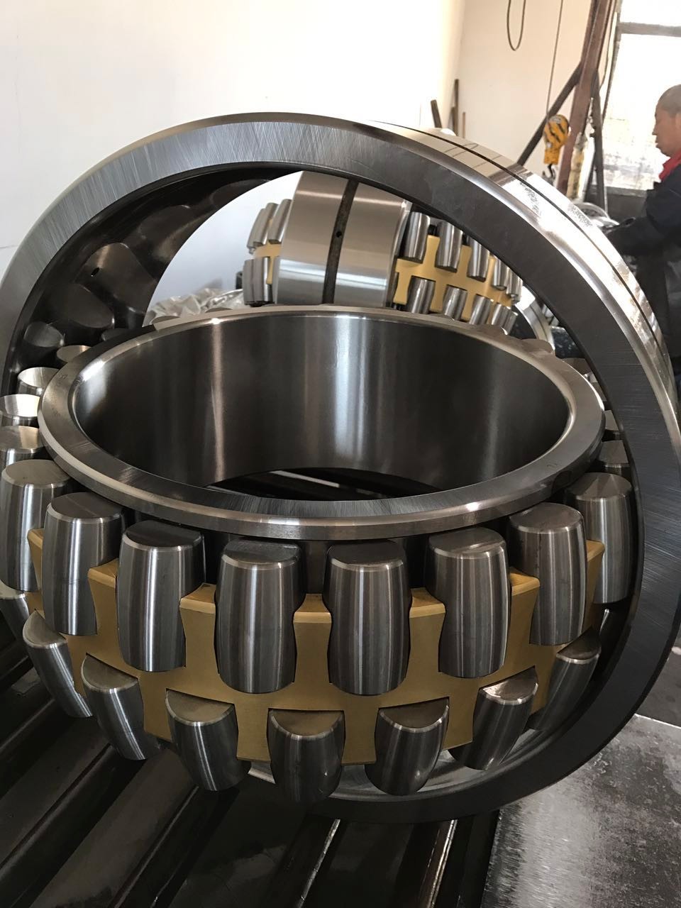 瓦房店龍飛調(diào)心滾子軸承24080CAW33