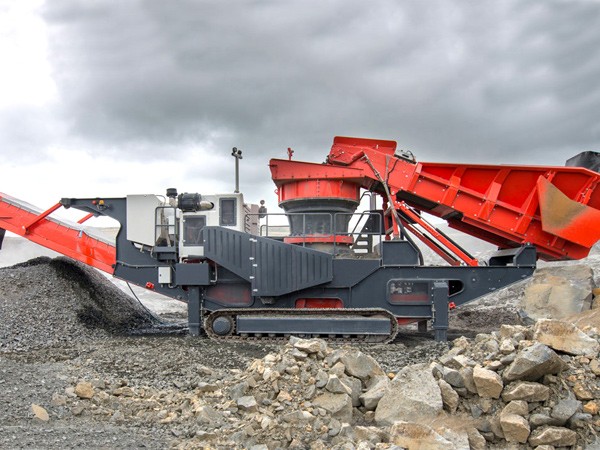 固定式和移動式工程垃圾破碎機如何選擇wzz89產(chǎn)品圖片