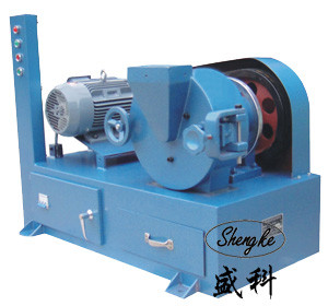 SKφ200 臥式小型環(huán)保密封圓盤粉碎機(jī)