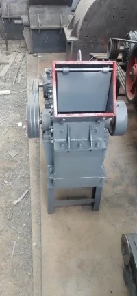  小型錘式破碎機碎石機建筑垃圾磚瓦陶瓷玻璃粉碎機廠家直銷質優(yōu)價廉