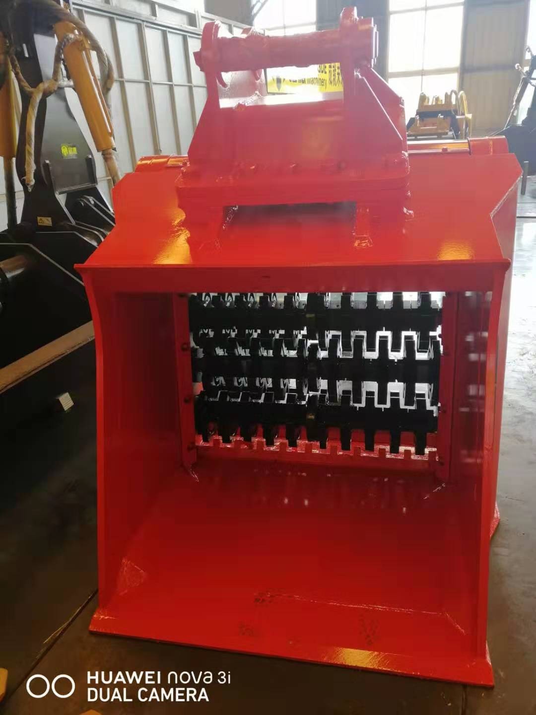 黏土破碎篩分斗機(jī) 