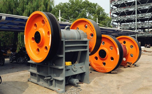 顎式破碎機(jī)可根據(jù)您的要求選擇材料尺寸和生產(chǎn)要求