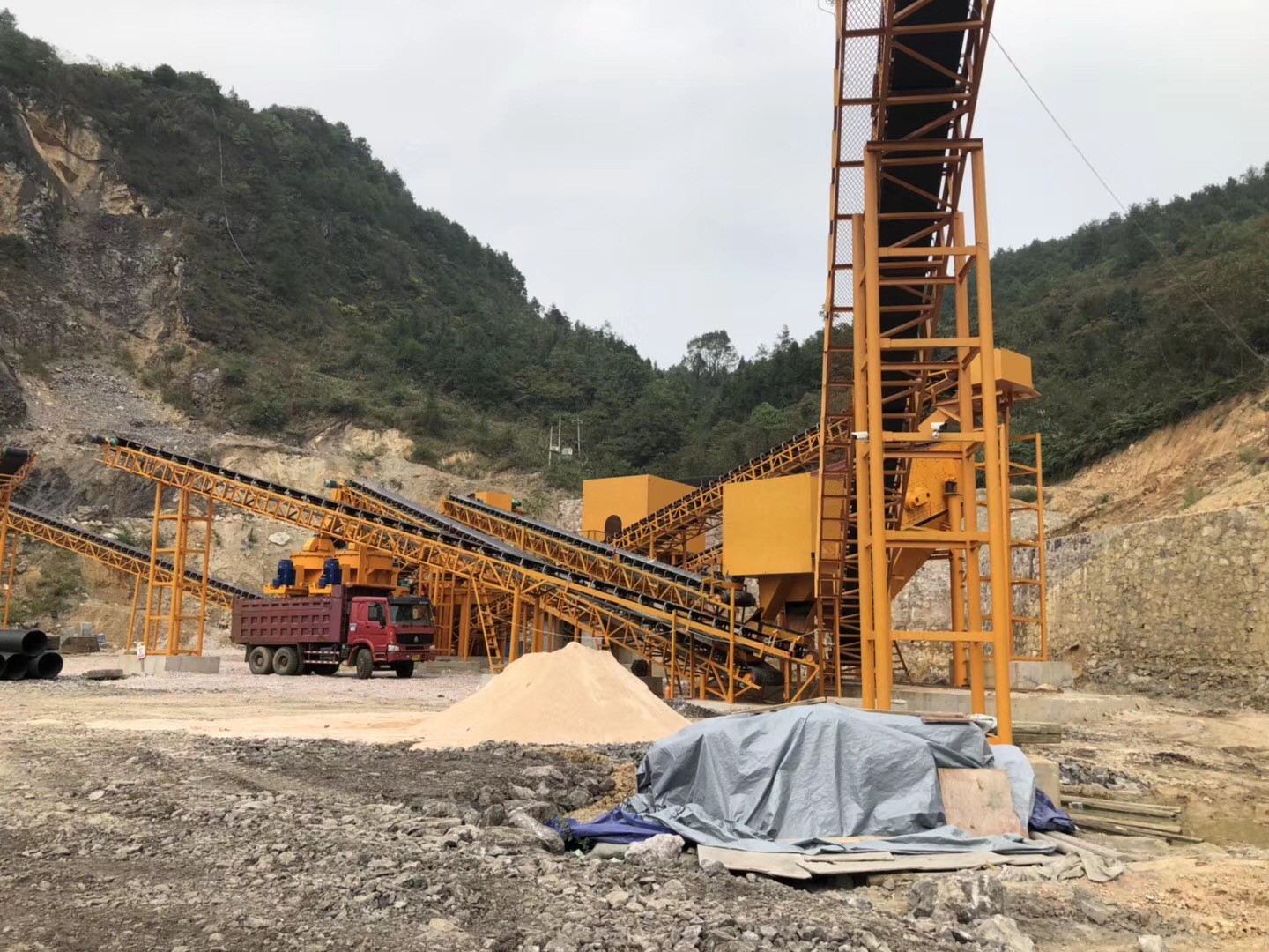 上海破碎機(jī)生產(chǎn)廠家誠征全國(guó)各區(qū)域代理商產(chǎn)品圖片