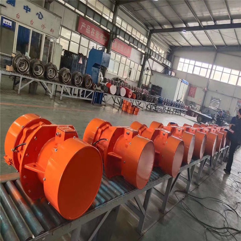 XTCB新鄉(xiāng)特種電機側(cè)板電機1丶8千瓦