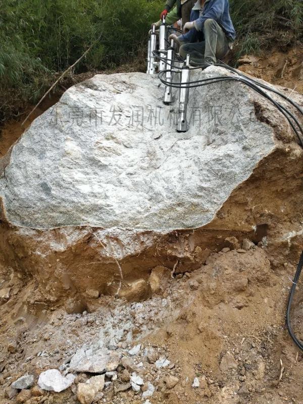  開石器礦山開采劈裂機(jī)