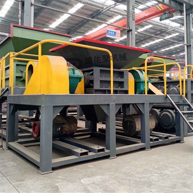 托盤(pán)撕碎機(jī) 固體廢料粉碎設(shè)備 800雙軸撕碎機(jī)廠家