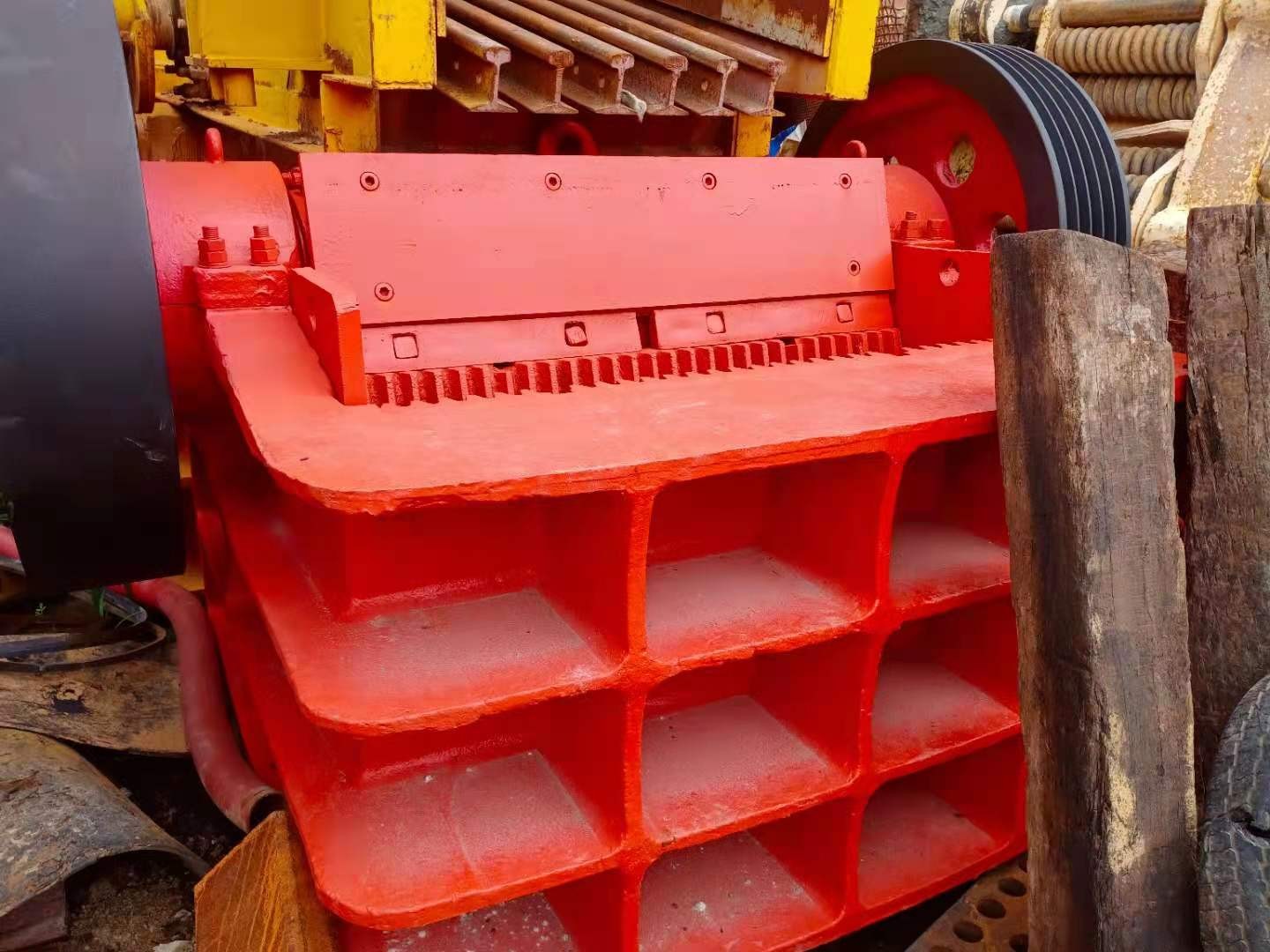 二手250細鄂式破碎機石料破碎機石子生產(chǎn)線設(shè)備低價出售產(chǎn)品圖片