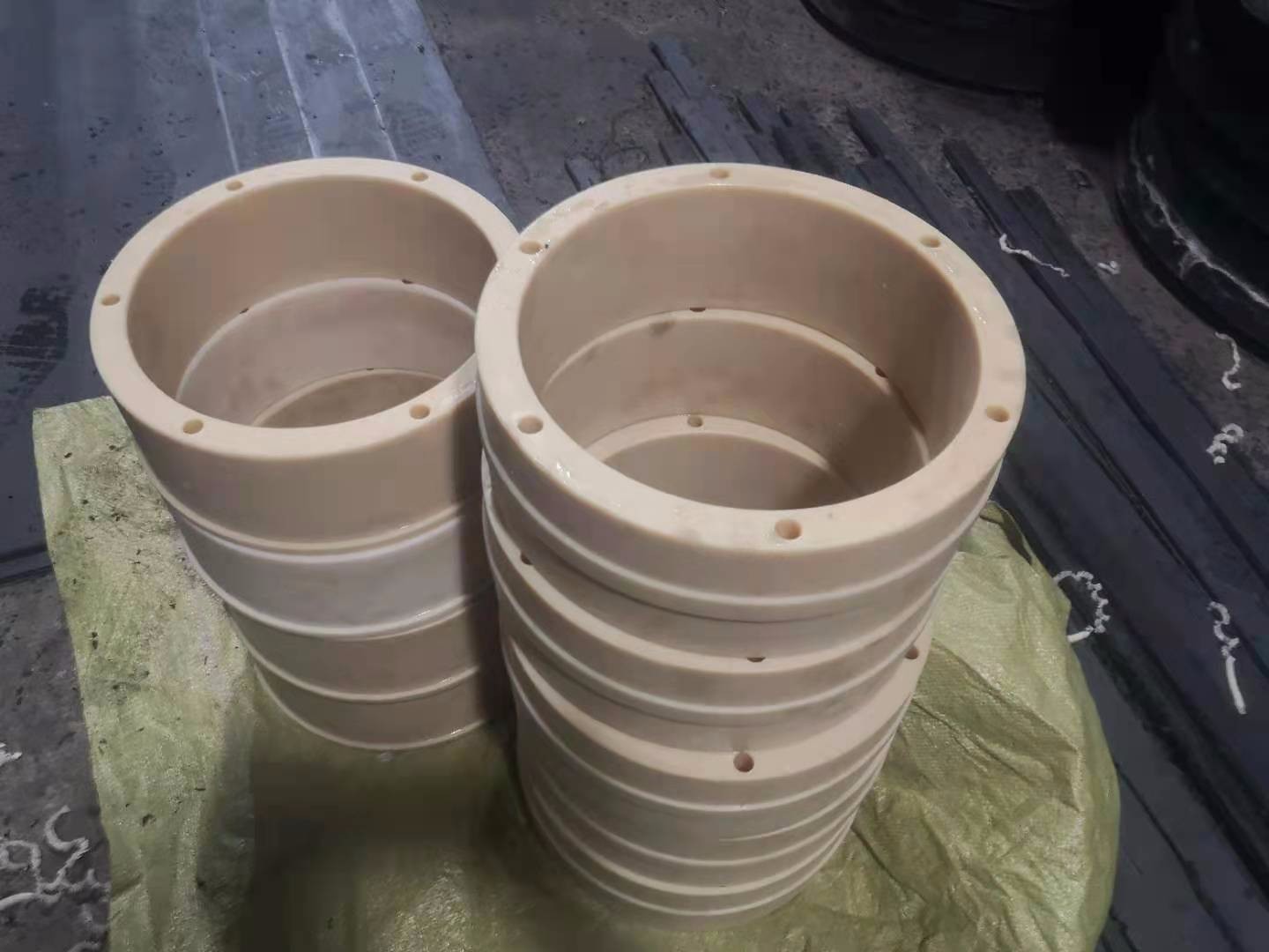 破碎機A尼龍?zhí)讖S家批發(fā)含油尼龍?zhí)?></a></span></div>
	   <ul>
	   <li><a href=