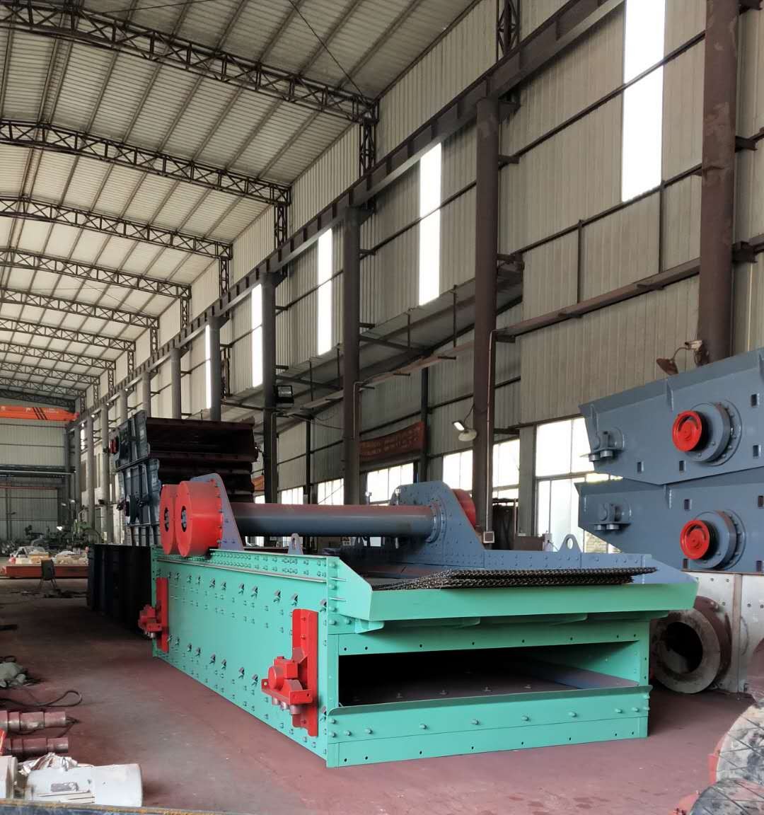 廣東礦山機(jī)械高效振動(dòng)篩雙軸直線篩取代圓振篩產(chǎn)品圖片