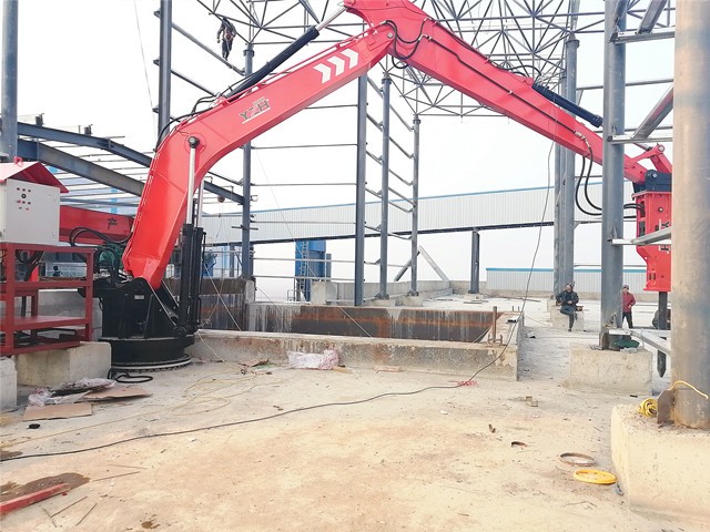 元征行生產(chǎn)固定式液壓抓鋼機