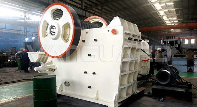 PEW系列液壓顎式破碎機產(chǎn)品圖片