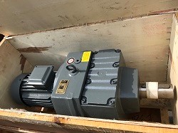 上海巨能R系列減速機(jī)產(chǎn)品圖片