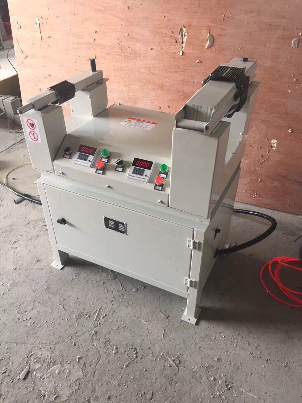 雙工位電機(jī)鋁殼加熱器產(chǎn)品圖片