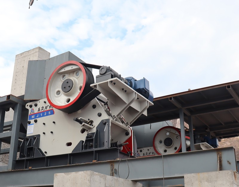 MJ系列顎式破碎機，歐版顎式碎石機產(chǎn)品圖片