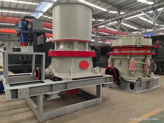 云南諾創(chuàng)機(jī)械單缸液壓圓錐破碎機(jī)產(chǎn)品圖片