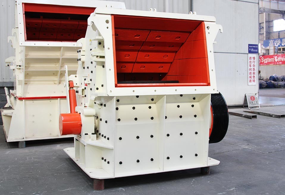 鐵礦石破碎機(jī)高效反擊式破碎機(jī)