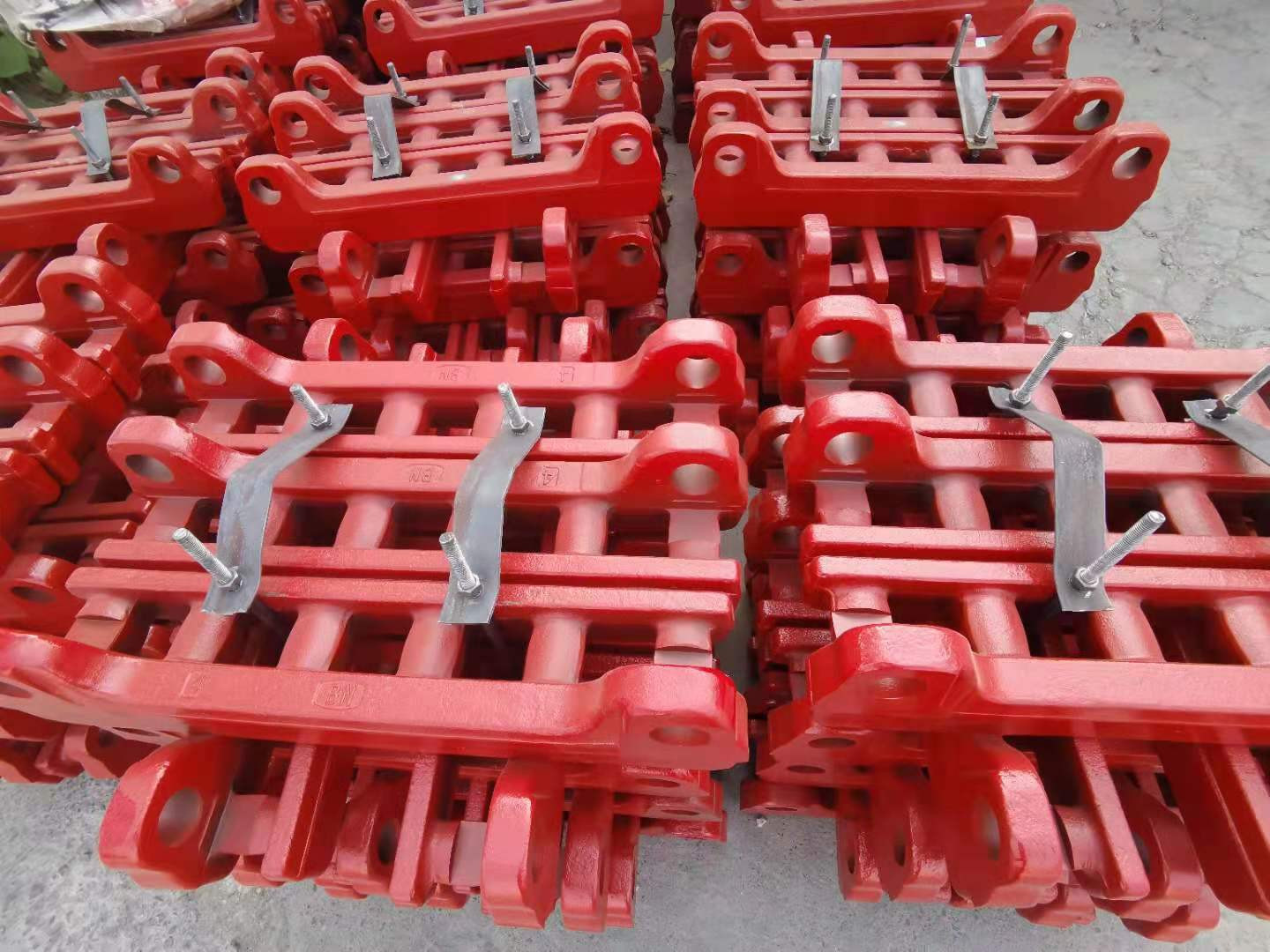 綜采刮板機(jī)配件19TXG151-5銷軌齒軌產(chǎn)品圖片