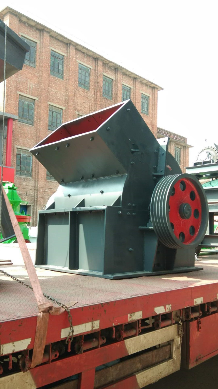 PC1010錘式粉碎機生產(chǎn)廠家   石灰石破碎機