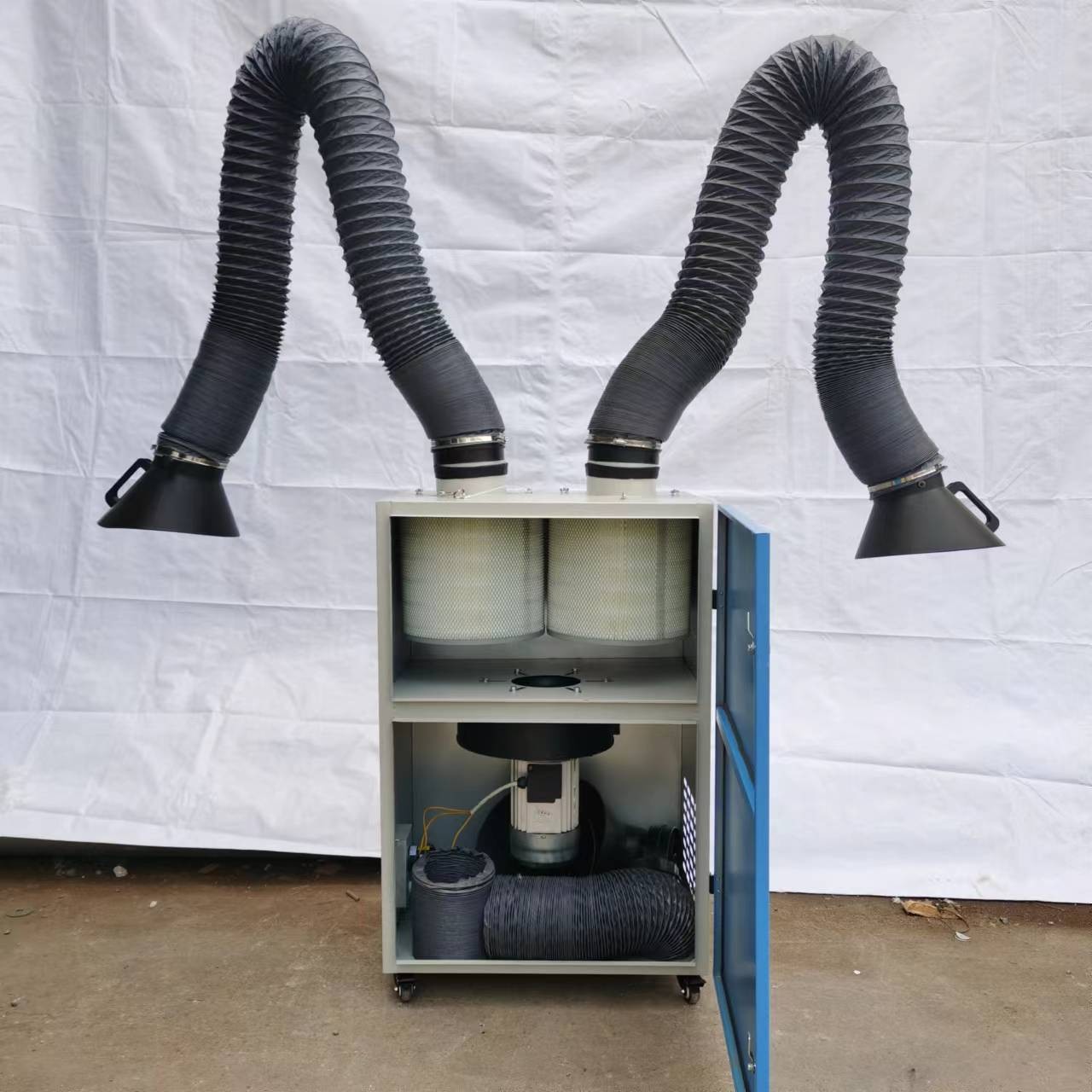 雙臂焊煙機小型濾筒除塵可移動焊 接工序凈化設備移動式焊煙機
