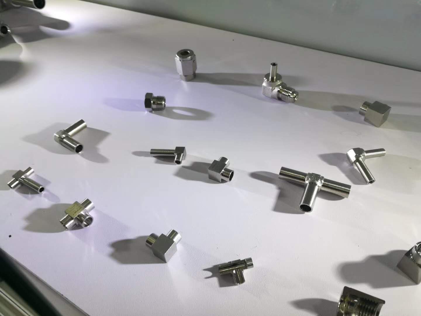  不銹鋼卡套直通管件結(jié)構(gòu)