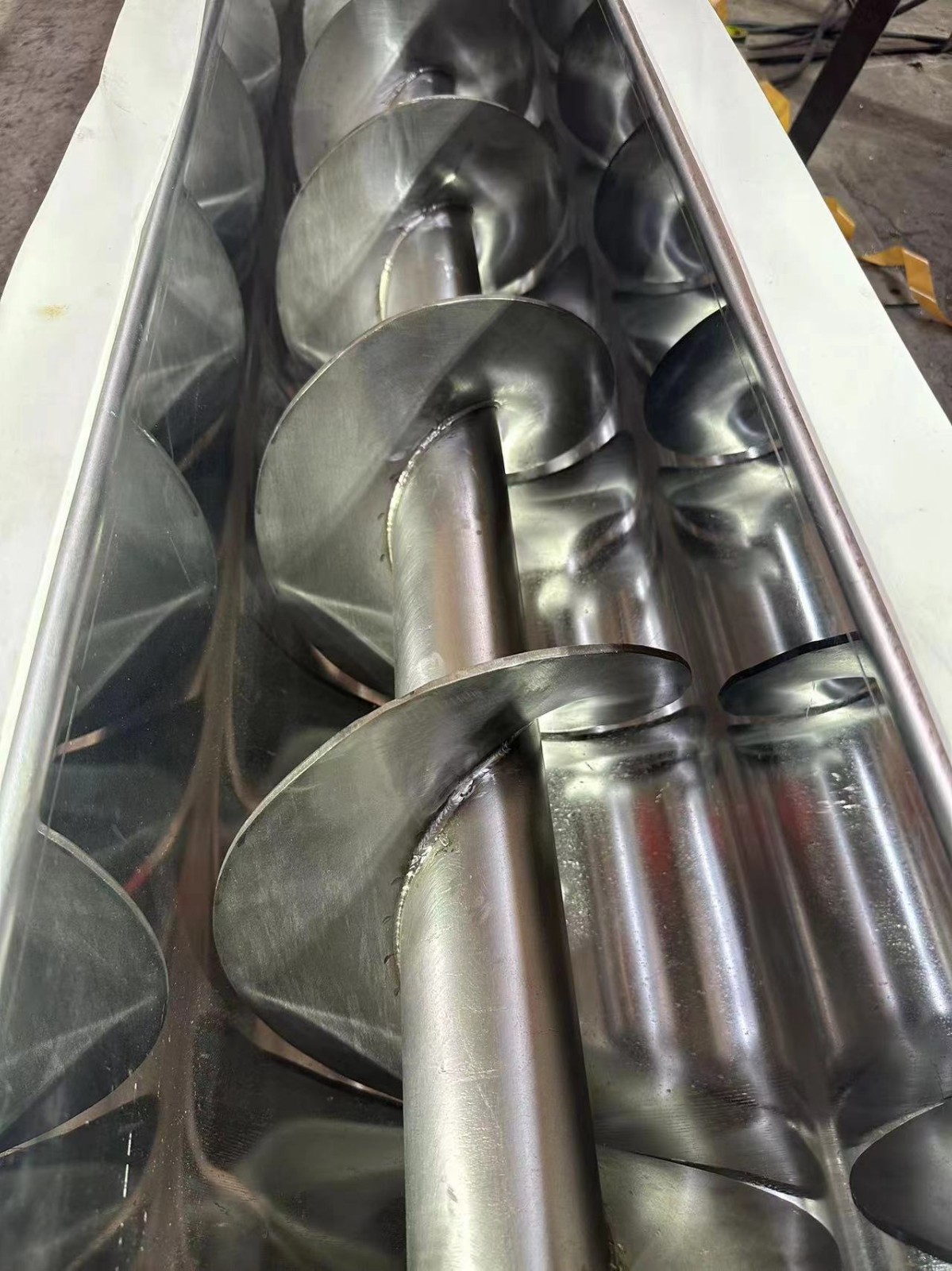 不銹鋼有軸螺旋輸送機有機肥料輸送不沾物料產(chǎn)品圖片