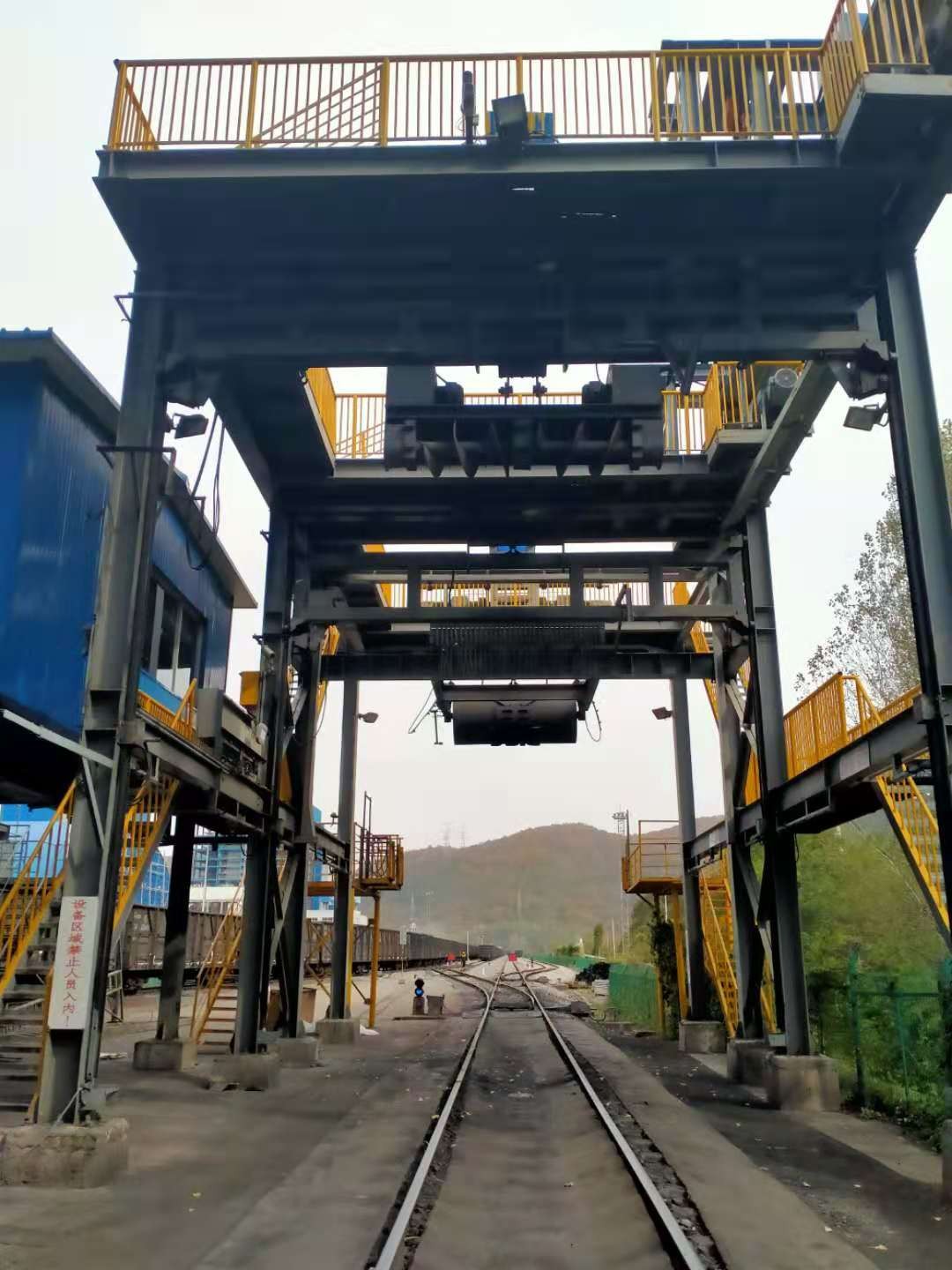 列車車廂平煤壓實系統(tǒng)山東萊蕪煤機廠產(chǎn)品圖片