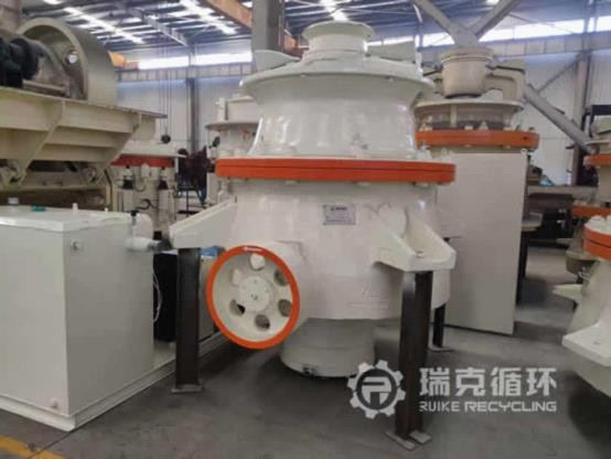 手GP300圓錐破碎機(jī)：專業(yè)修復(fù)，性能卓越，高性價(jià)比之選！產(chǎn)品圖片
