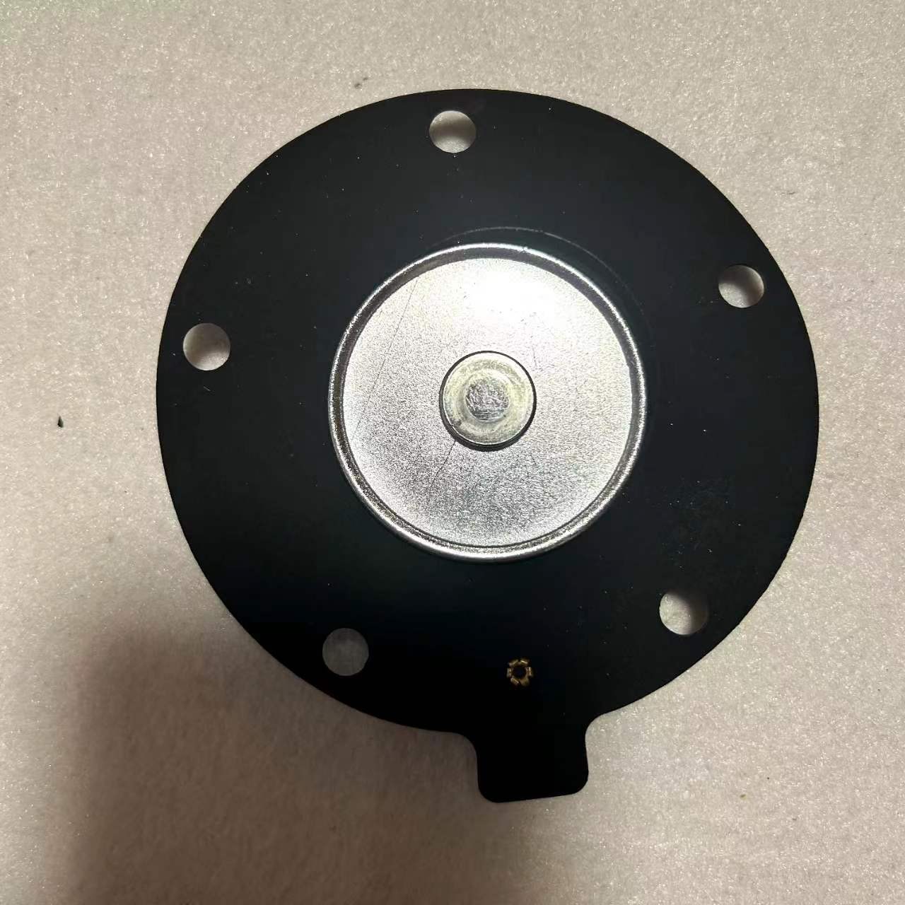 脈沖閥膜片又叫除塵膜片，開啟力矩小，靈活方便，省力節(jié)能。