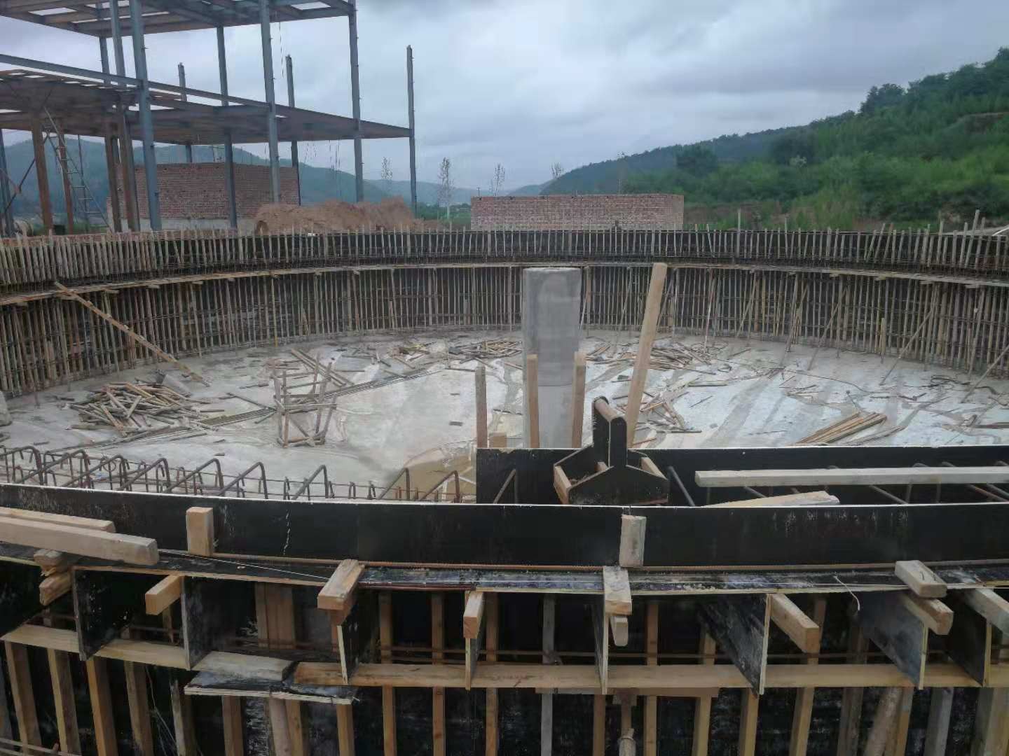 唐山煤礦洗選設(shè)備耙式濃縮機(jī)產(chǎn)品圖片