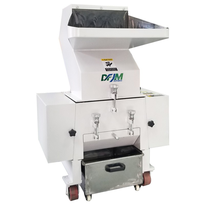 點(diǎn)風(fēng)精密/TPR粉碎機(jī)，TPE粉碎機(jī)，TPO粉碎機(jī)/彈性體粉碎機(jī)產(chǎn)品圖片