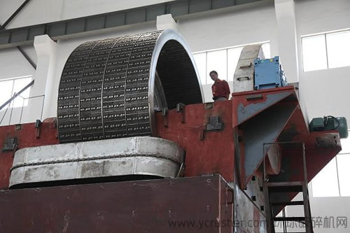 SLon-4000型立環(huán)脈動(dòng)高梯度磁選機(jī)