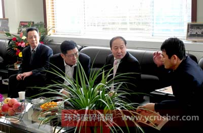 濰坊市工商聯黨組書記第一副主席、市委統戰部副部長齊瑞祥等領導到山東華特磁電檢查指導