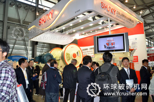 上海山啟２０１２寶馬展顎式破碎機設備