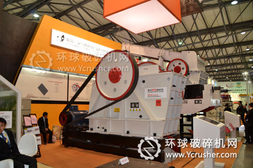 黑白礦機上海寶馬展參展機械顎式砂粉破碎機