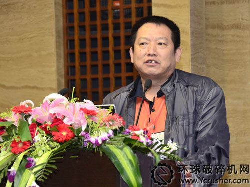 中國(guó)水泥網(wǎng)高級(jí)顧問(wèn)鄒偉斌 