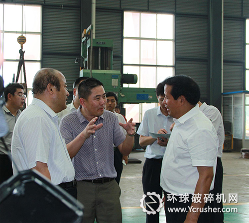 沈總向張書記匯報魯一未來發(fā)展方向及目標(biāo)