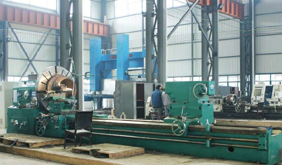 長興長虹路橋礦山機械設備有限公司生產(chǎn)車間