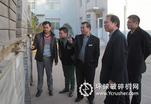 馬來西亞鵬業(yè)發(fā)展有限公司董事長吳惠光實(shí)地考察公司產(chǎn)品