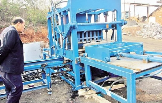 全自動制磚機(jī)