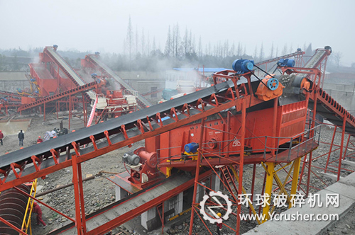 溫江砂場(chǎng)上的成套生產(chǎn)線