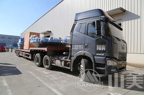 山美破碎機發(fā)貨現(xiàn)場