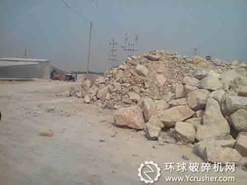 網(wǎng)友貼圖舉報(bào)污染石料廠