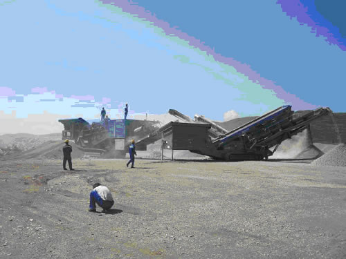 MR 122 Z移動(dòng)反擊式破碎設(shè)備和MS 19 D移動(dòng)式篩分設(shè)備配套施工