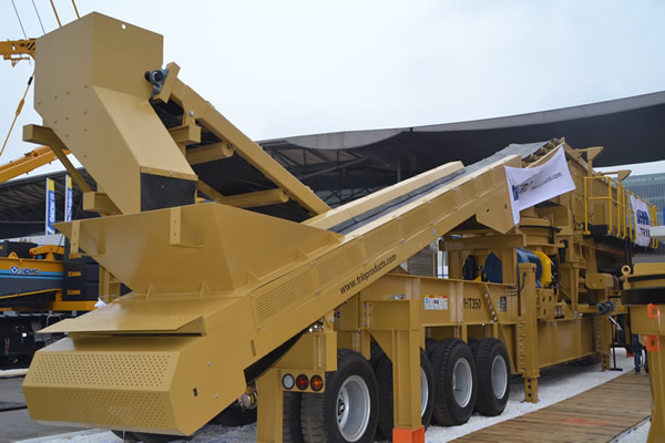 WJ3054 輪胎式移動工作站