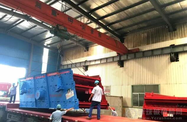 圖為江蘇山寶集團振動篩設備整裝待發(fā)