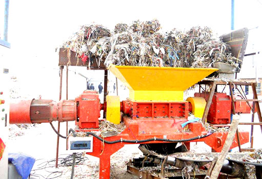 西安蓮湖區(qū)首臺(tái)垃圾破碎機(jī)運(yùn)轉(zhuǎn)