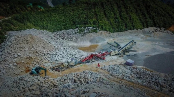 南方路機(jī)移動(dòng)破碎篩分設(shè)備