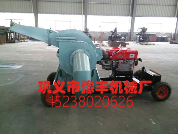 樹(shù)枝粉碎機(jī)移動(dòng)式